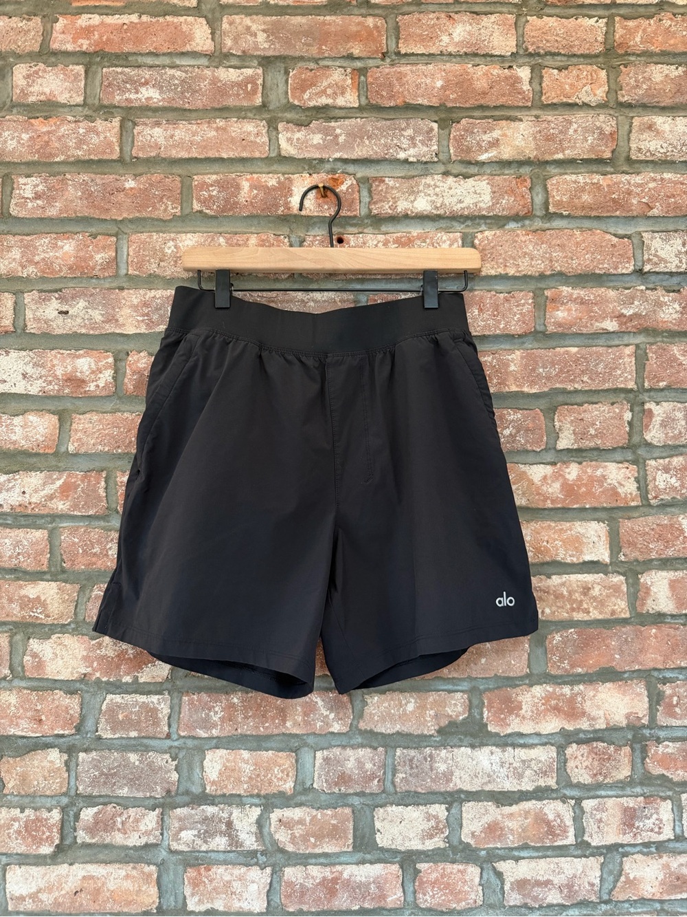 Alo 5” Repetition short - black (M)